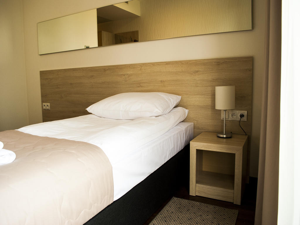 Hotel Uniejow Room photo