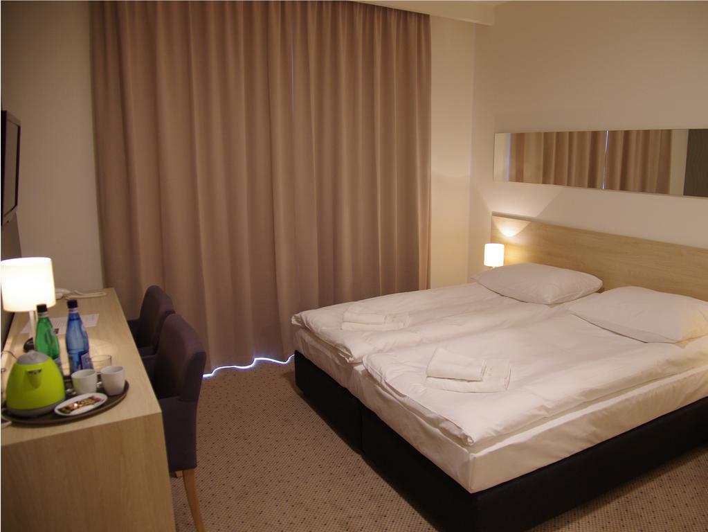Hotel Uniejow Room photo