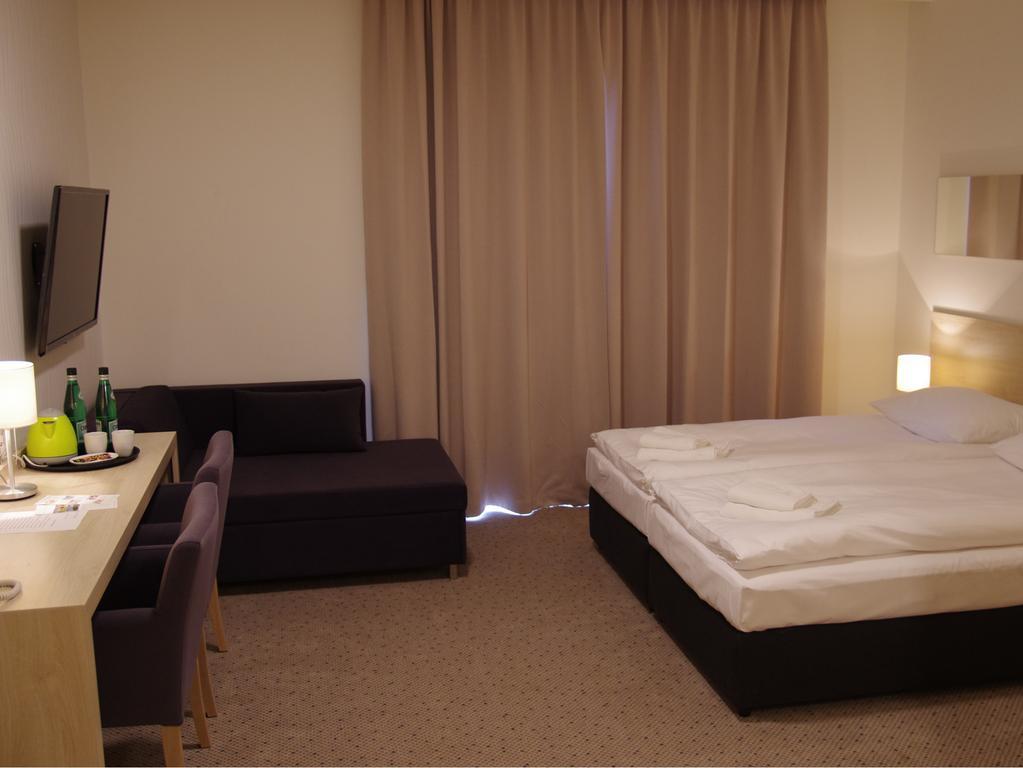 Hotel Uniejow Room photo