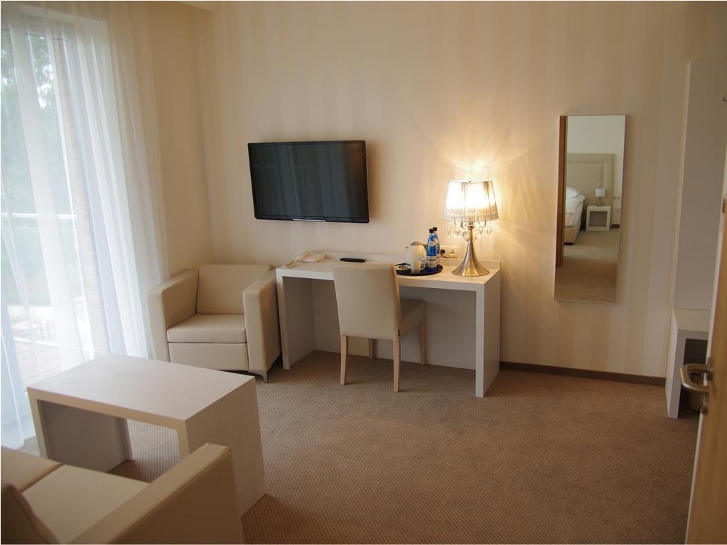 Hotel Uniejow Room photo