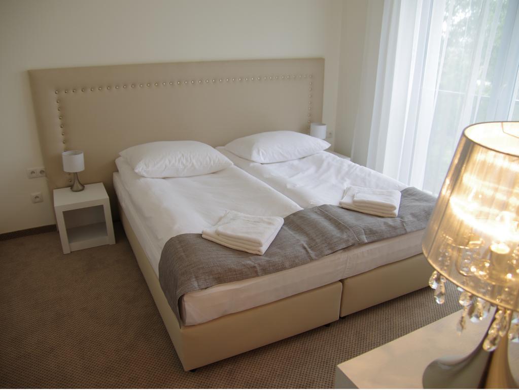 Hotel Uniejow Room photo