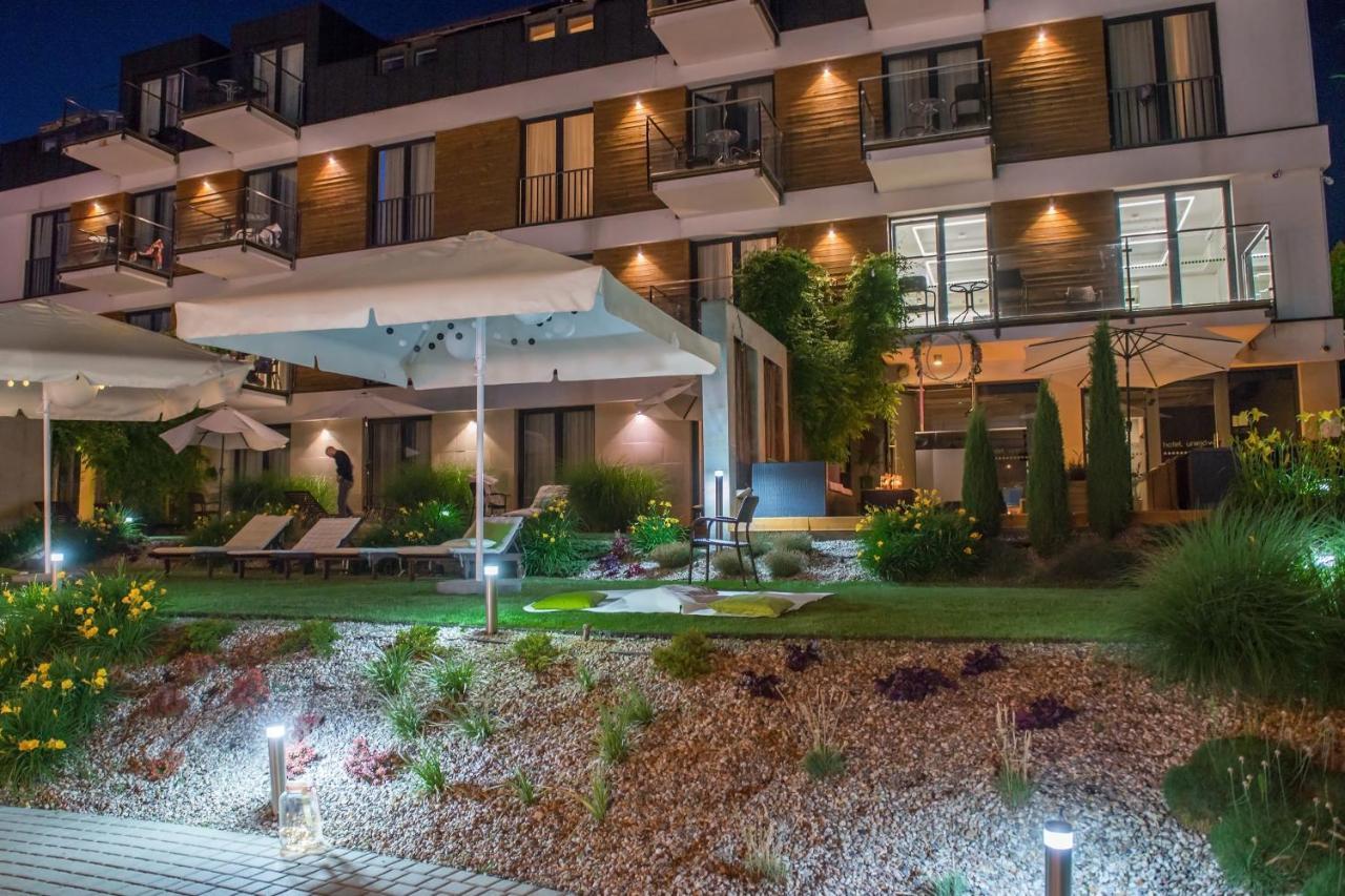 Hotel Uniejow Exterior photo
